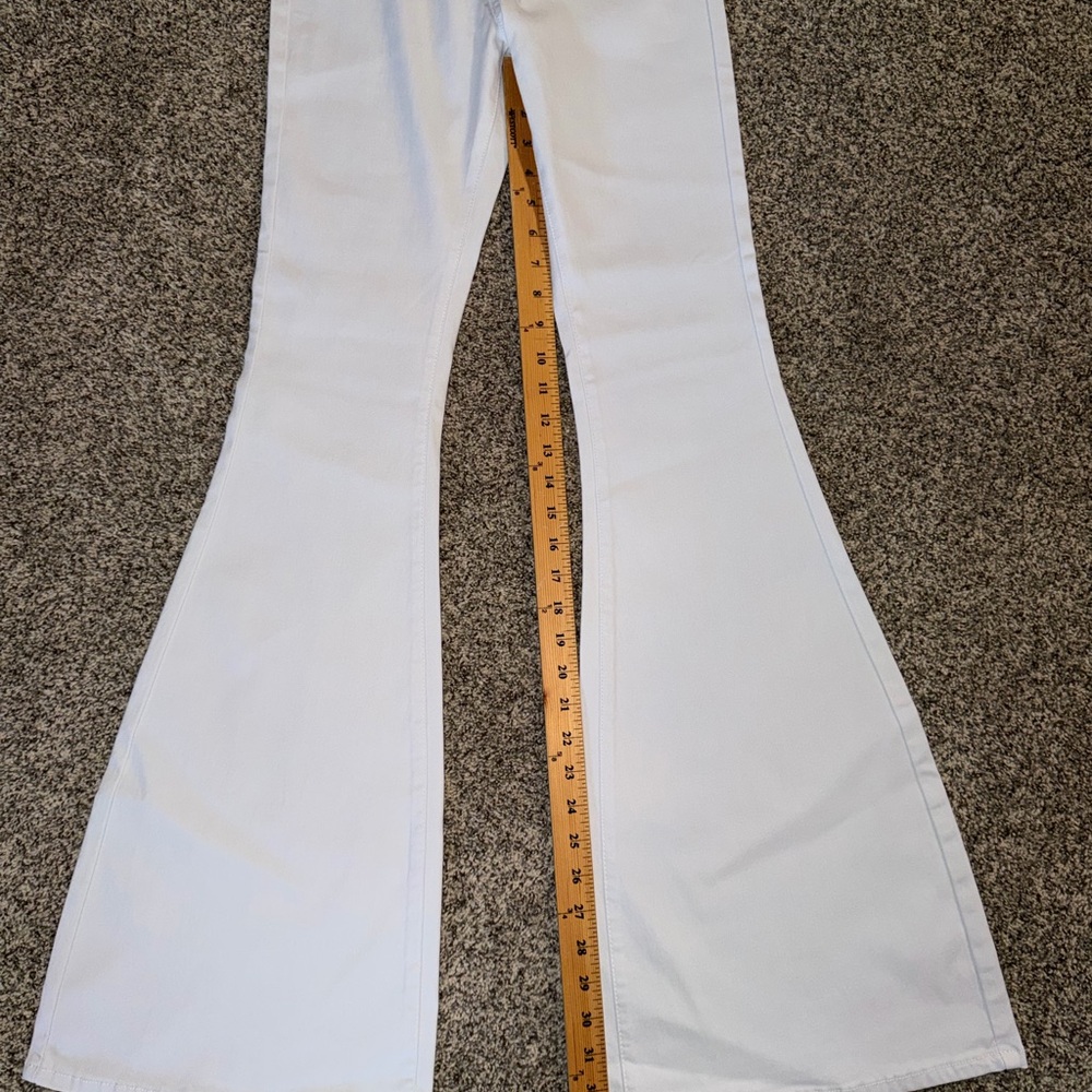 NWOT WOMENS JCJQ MEDIUM STRETCH White Women's Jeans FLARES BOUTIQUE - Picture 4 of 6